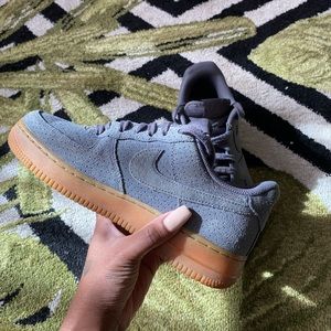 ❗️WOMEN’S NIKE AIR FORCE 1❗️